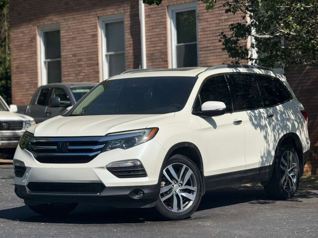2017 Honda Pilot 2WD Touring's photo