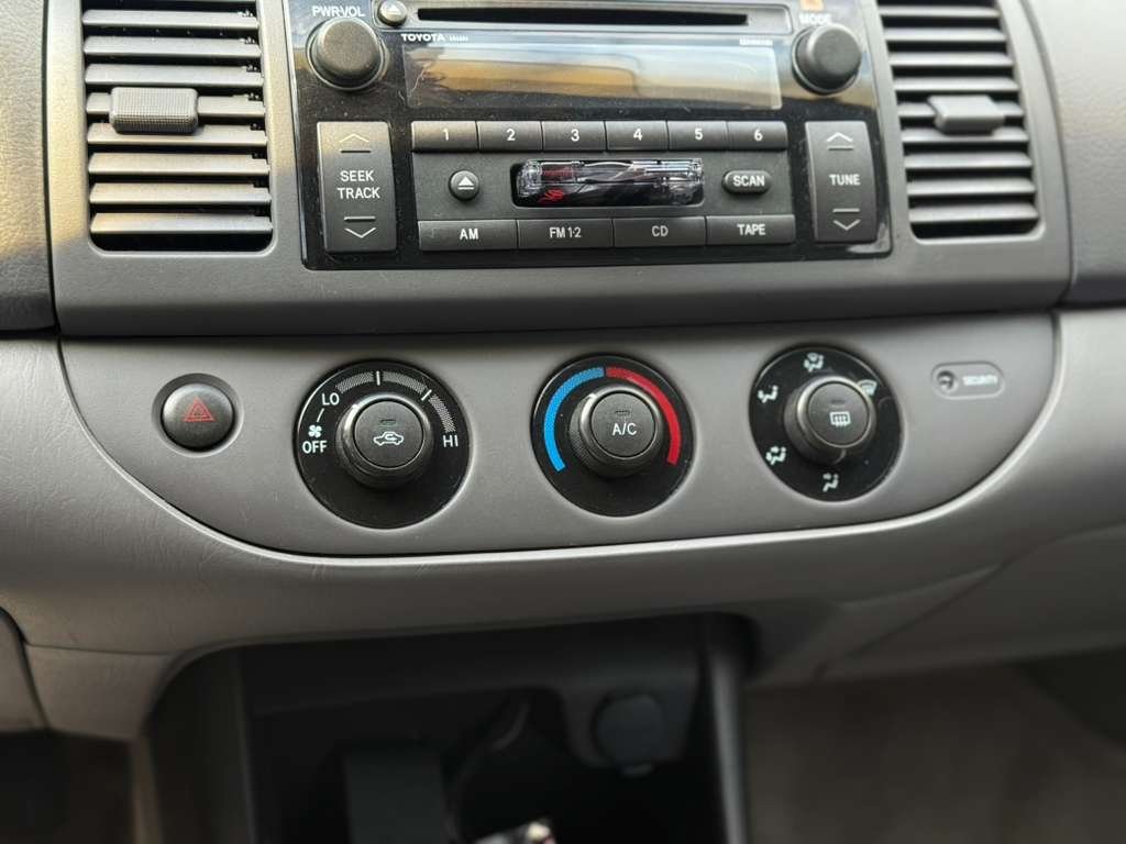 2003 Toyota Camry LE V6 - Photo 29