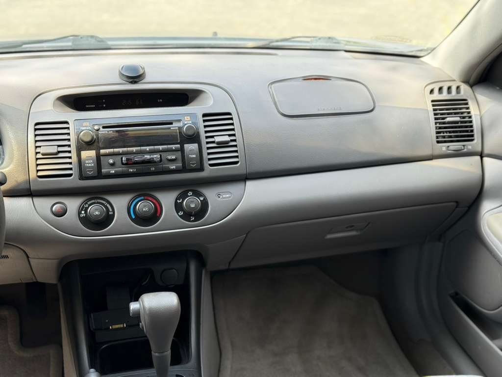 2003 Toyota Camry LE V6 - Photo 34