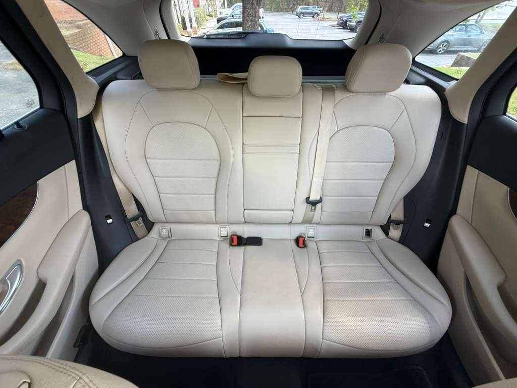 2017 Mercedes-Benz GLC GLC300 - Photo 29