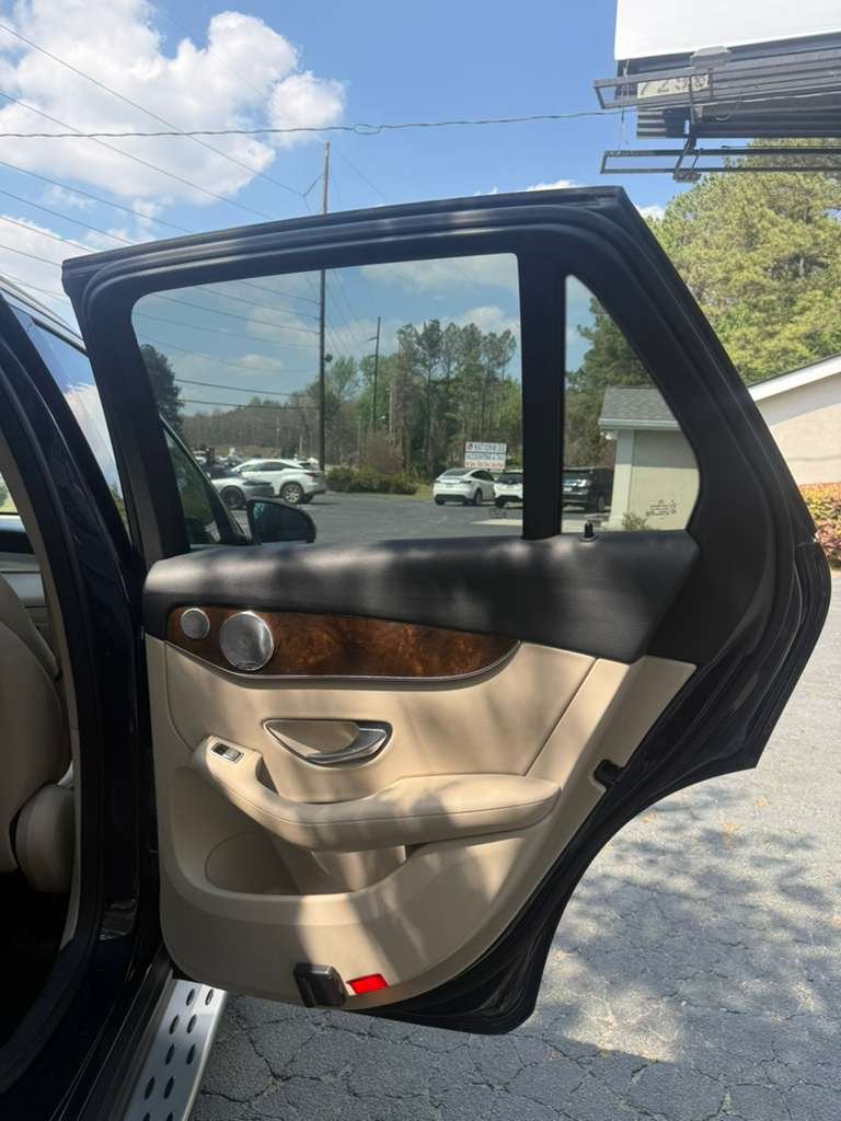 2017 Mercedes-Benz GLC GLC300 - Photo 39