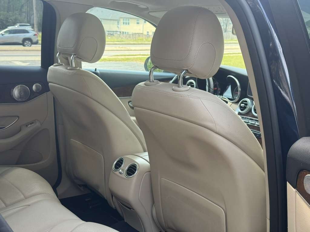 2017 Mercedes-Benz GLC GLC300 - Photo 36