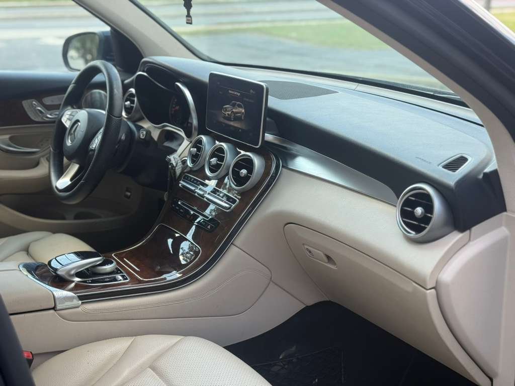 2017 Mercedes-Benz GLC GLC300 - Photo 42