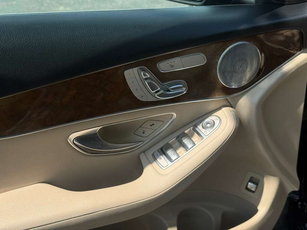 2017 Mercedes-Benz GLC GLC300 - Photo 18