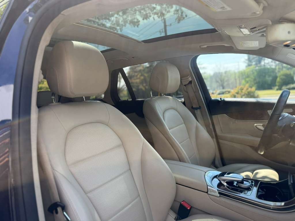 2017 Mercedes-Benz GLC GLC300 - Photo 43