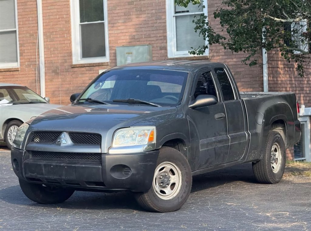 2007 Mitsubishi Raider
