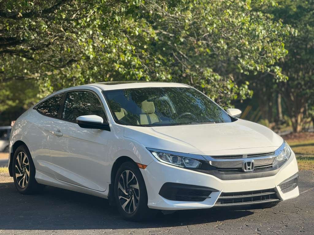 2017 Honda Civic LX-P - Photo 9