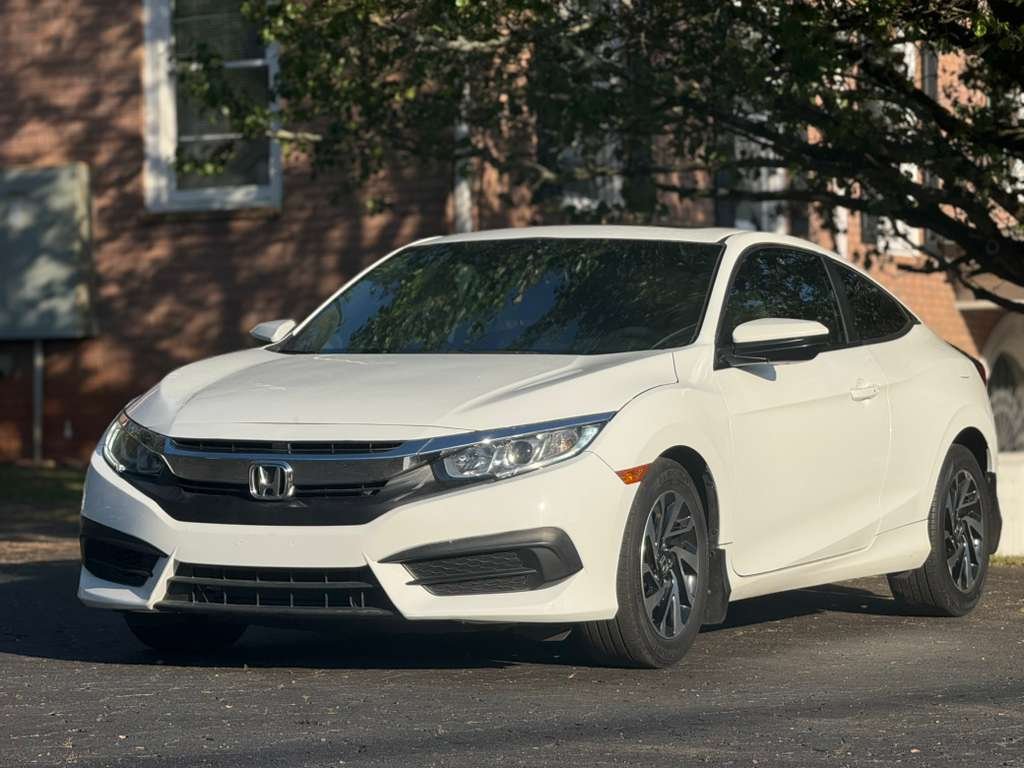2017 Honda Civic LX-P - Photo 11