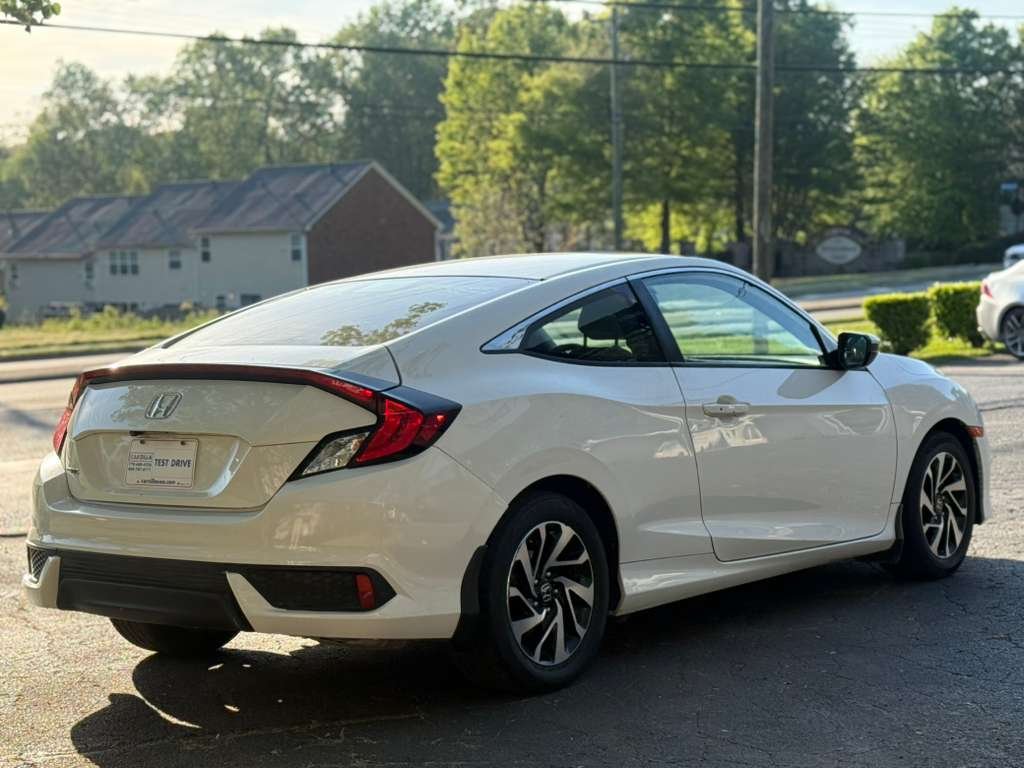 2017 Honda Civic LX-P - Photo 7