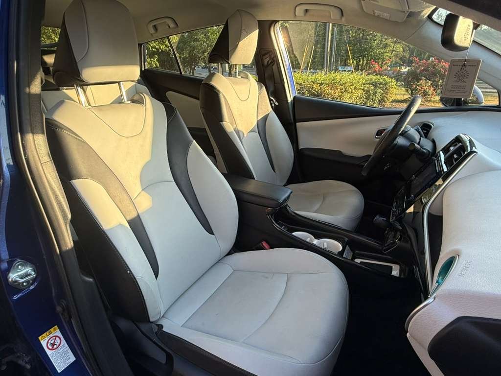2016 Toyota Prius Four - Photo 28