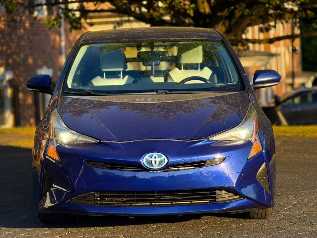 2016 Toyota Prius Four - Photo 10