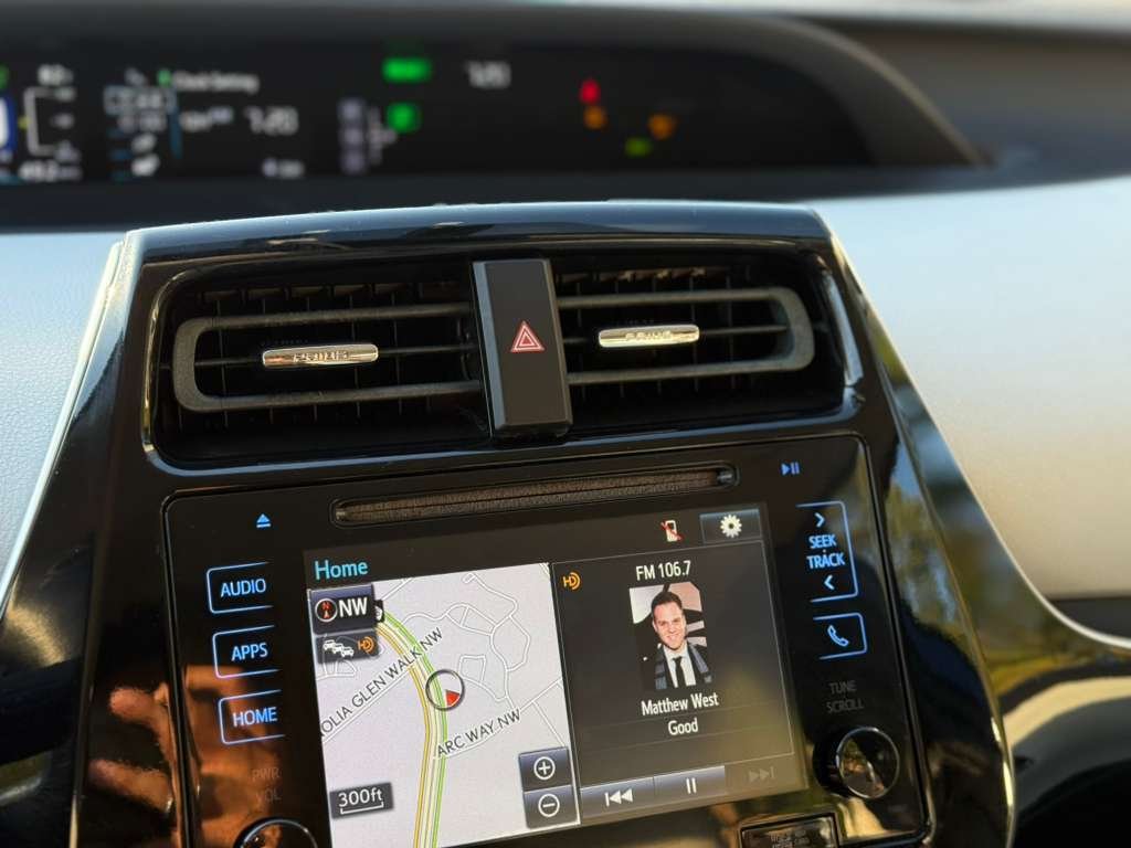 2016 Toyota Prius Four - Photo 35