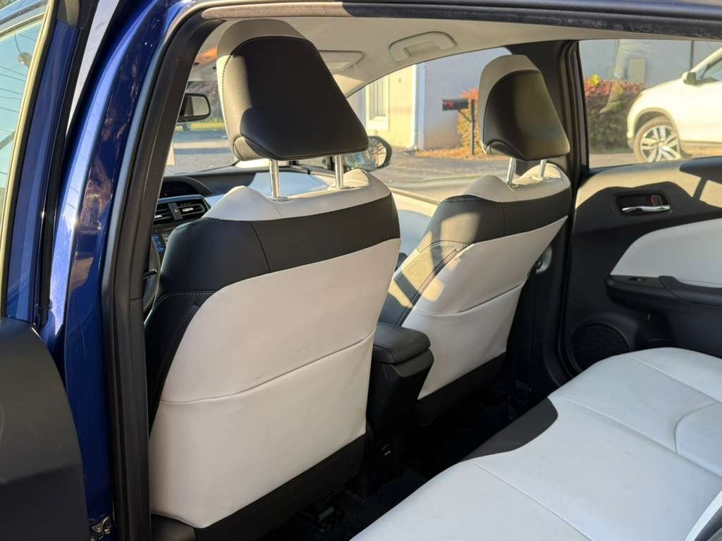 2016 Toyota Prius Four - Photo 20