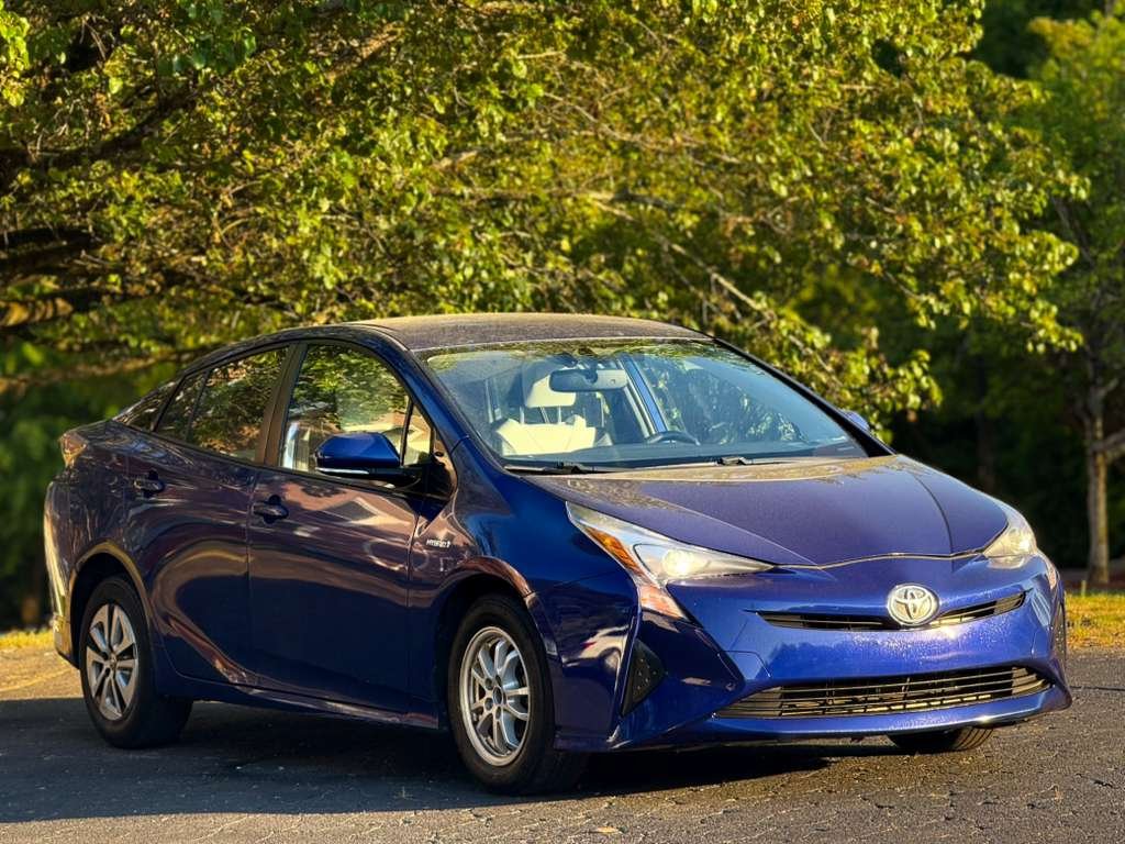 2016 Toyota Prius Four - Photo 9