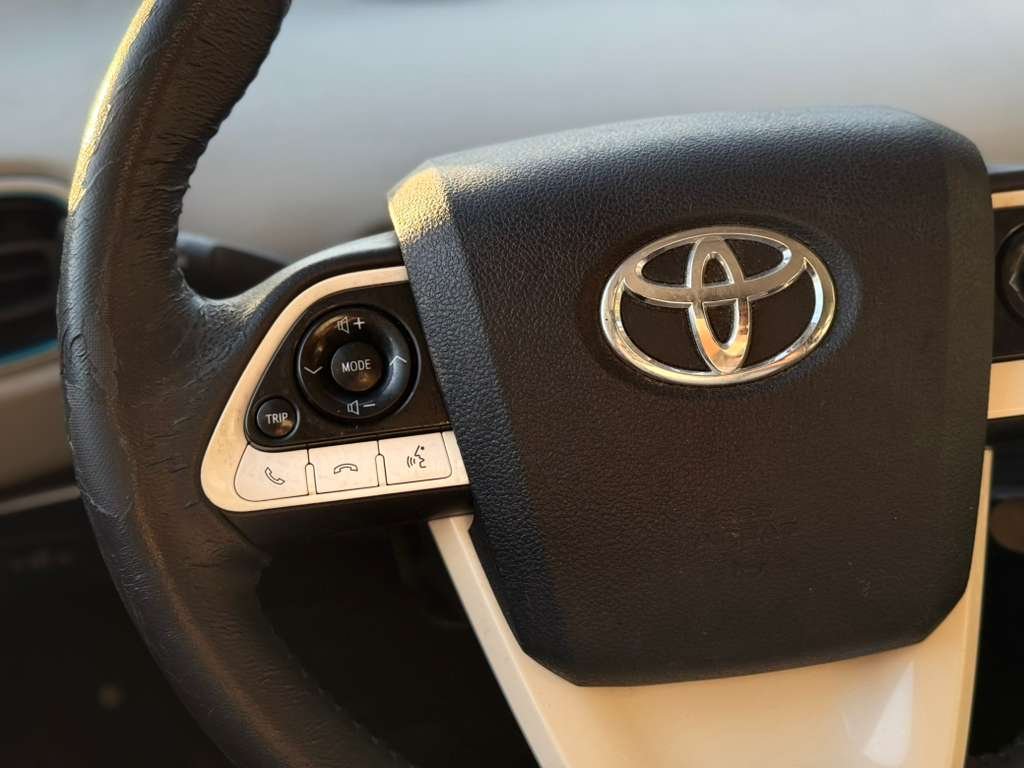 2016 Toyota Prius Four - Photo 31