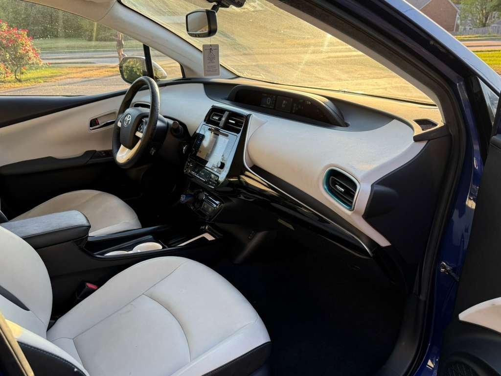 2016 Toyota Prius Four - Photo 27